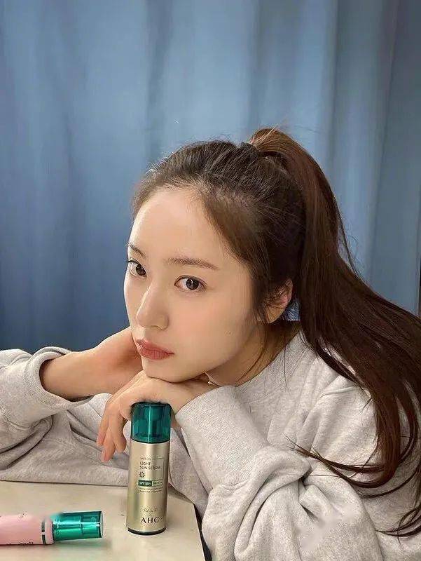 发型女生最显老的 4 款发型！求你千万别留！