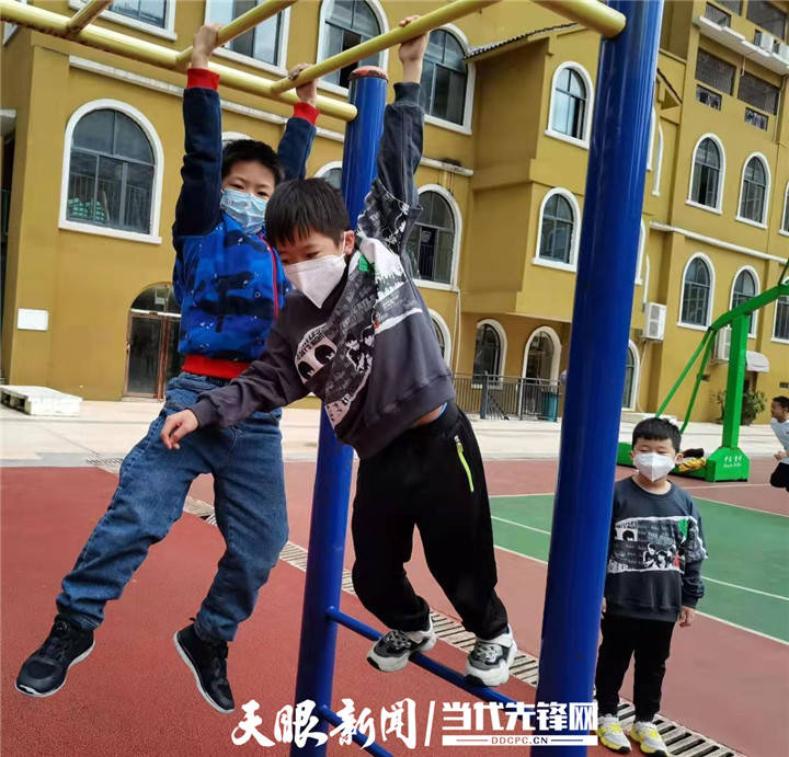 遵义恺瑞学校:让周末未能返家的学生感受家的温暖