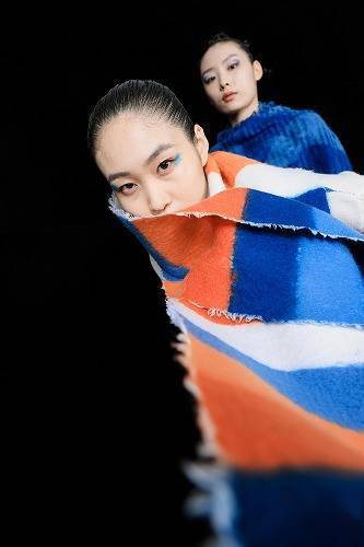 系列敬畏自然，Sandriver沙涓 2021“漠·曙”秋冬大秀致敬游牧文明