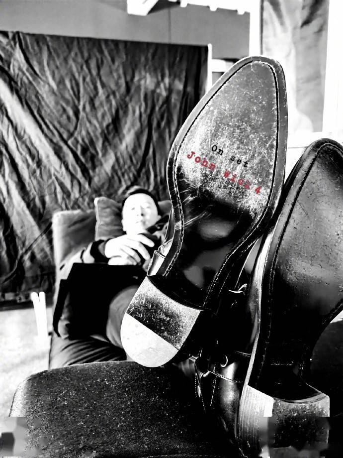 劳力士|《疾速追杀4》杀青 基努送同事劳力士 甄子丹晒照