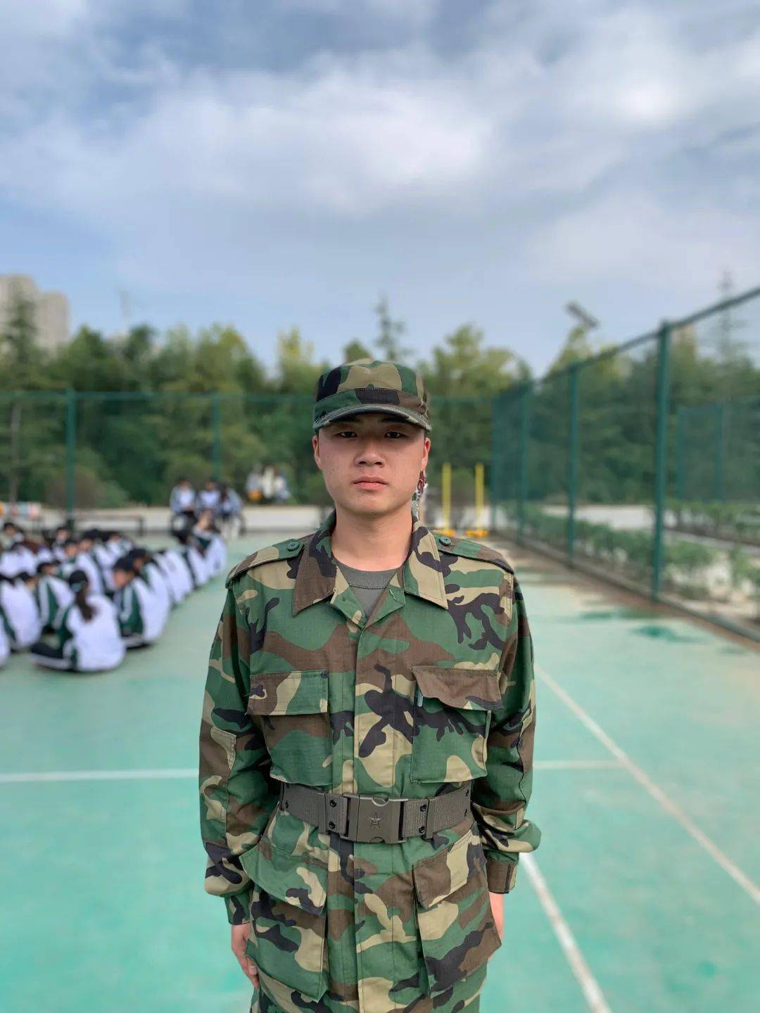 军训进行时会计学院帅气教官们来啦