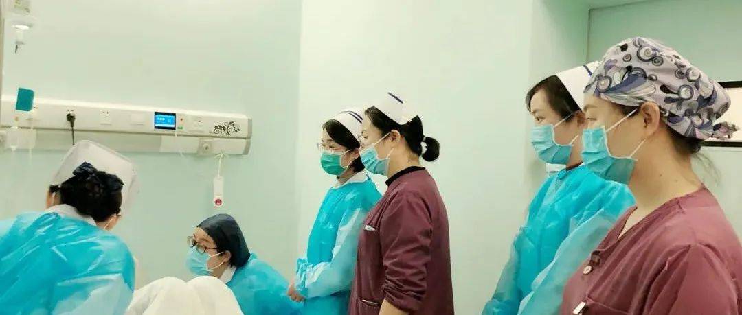 护理会诊护航“移”路平安_患者