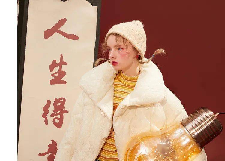 颜色不会穿搭，你只需要一点——黄色