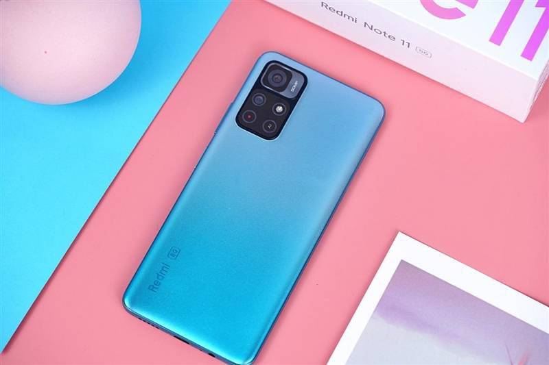 续航|续航彪悍的千元小金刚！Redmi Note 11首发评测：王者满帧无压力
