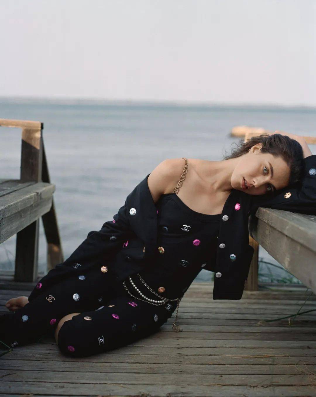 全球|“女佣”这次有点辣丨赏色