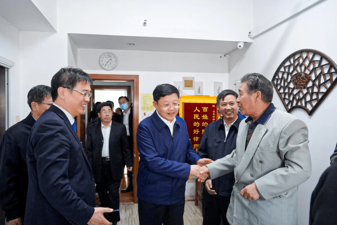 山东省人大常委会副主任王良在济南调研司法行政工作_服务