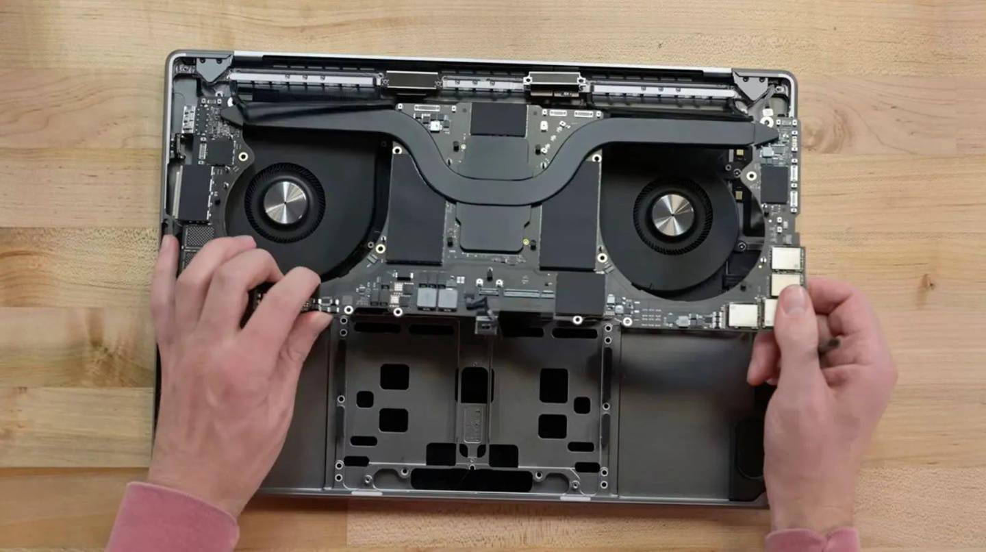 苹果|iFixit完整拆解苹果MacBook Pro 16英寸2021