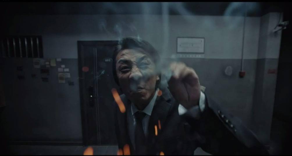 电影|《门锁》新海报全员不对劲 黑衣人道致命“晚安”