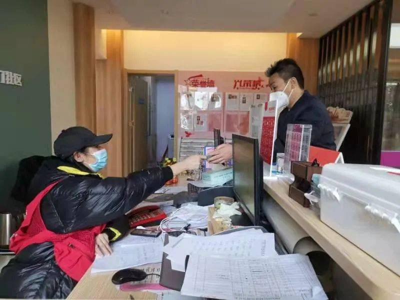 火焰|疫情中火焰蓝这样“秀恩爱”