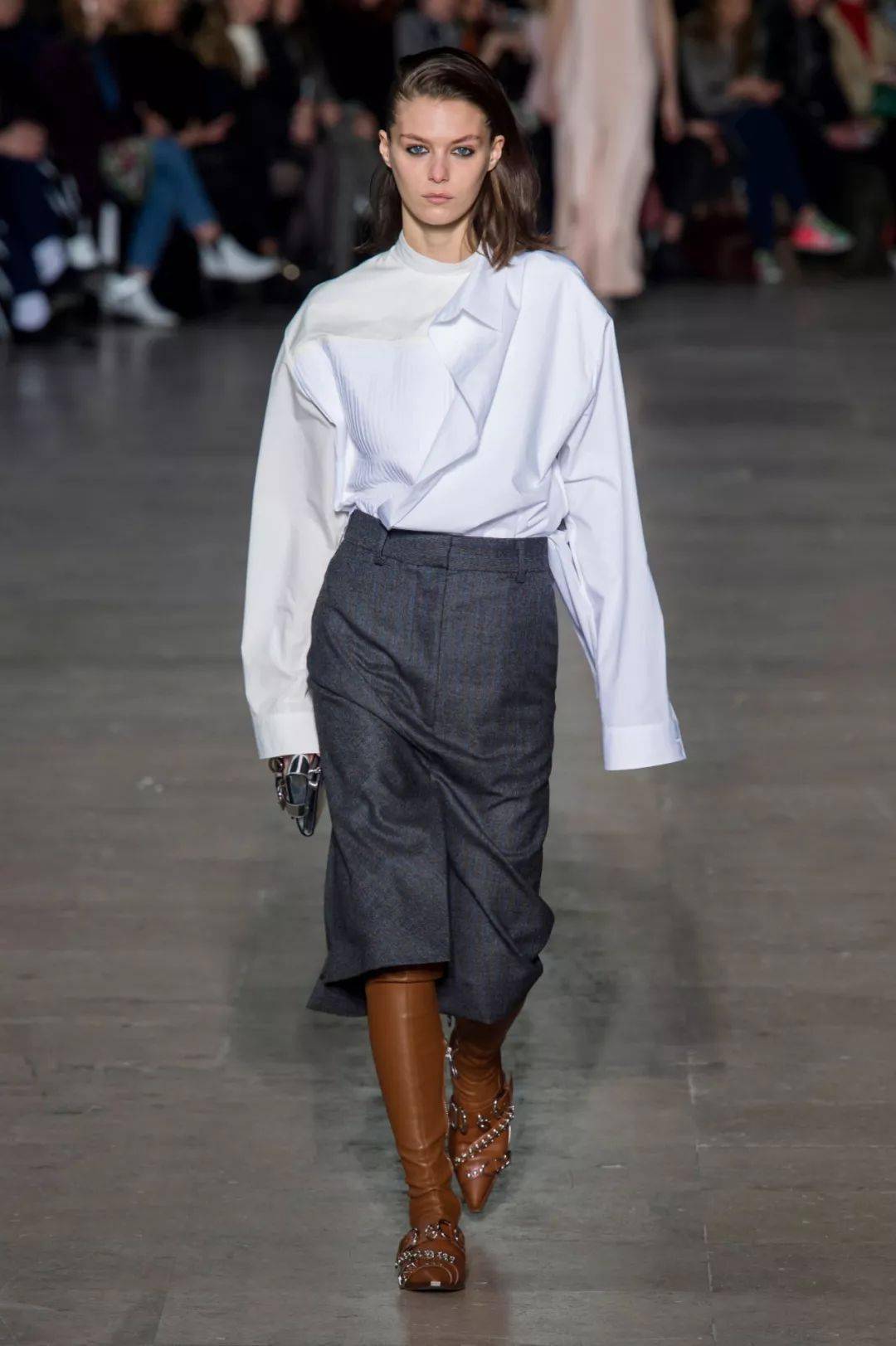 还在穿普通衬衫这几款时髦炸了