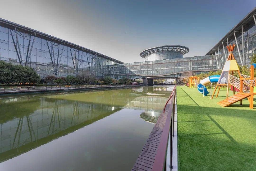 小海宝的宝藏幼儿园:园企融创, "活"出自然科技新形态