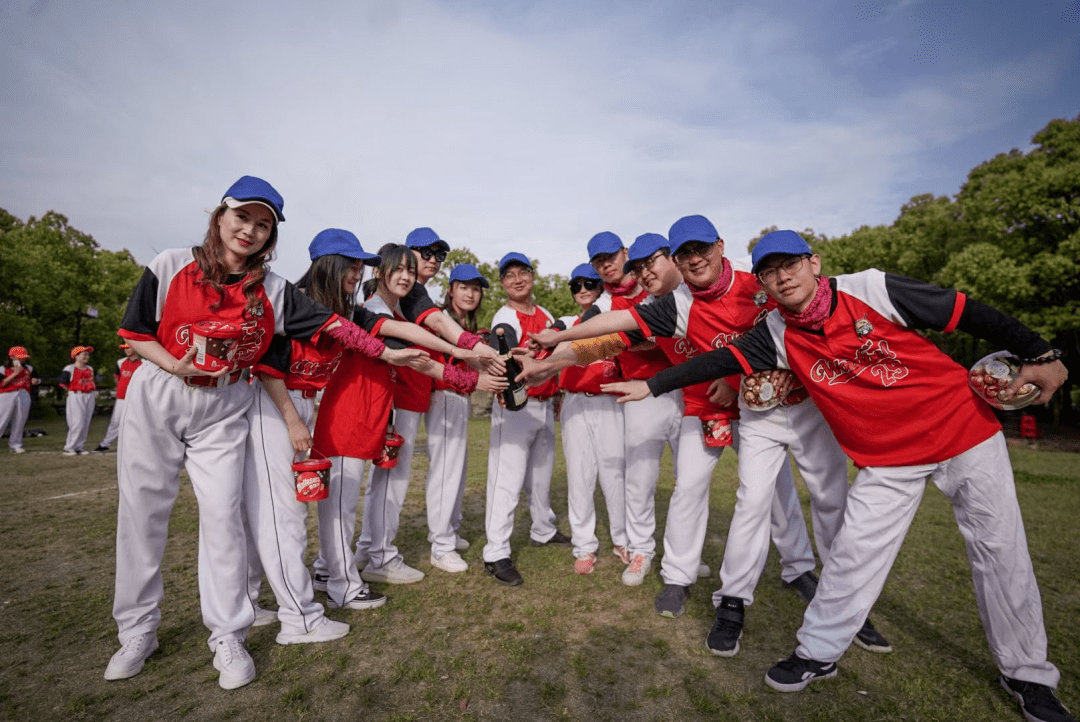 团建方案成为棒球传奇给你的职业生涯来一次漂亮的全垒打