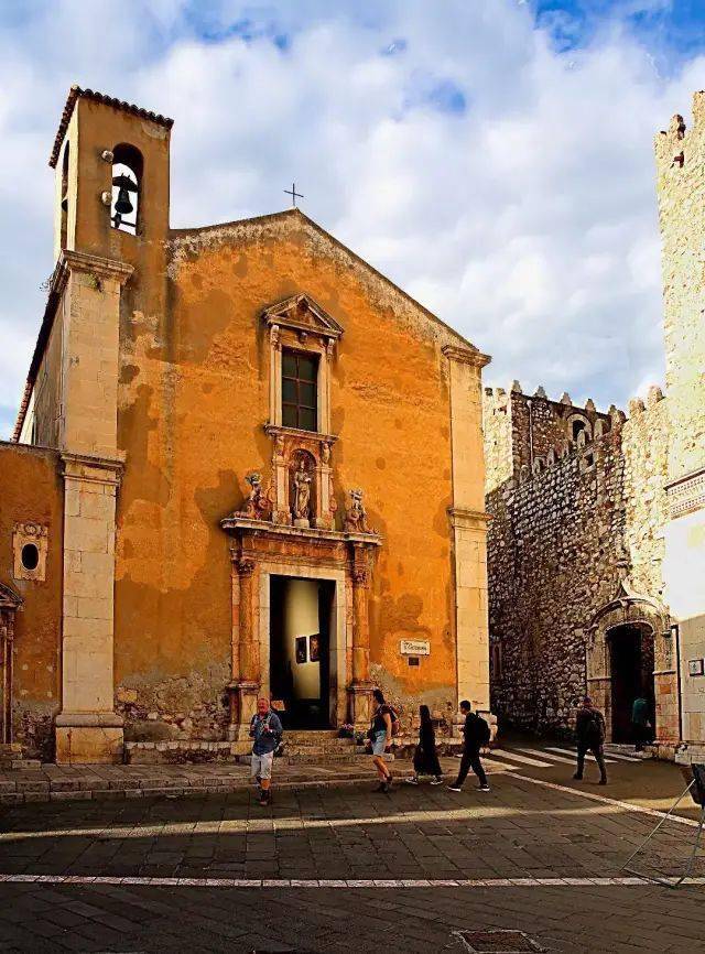 陶尔米纳魅力教堂