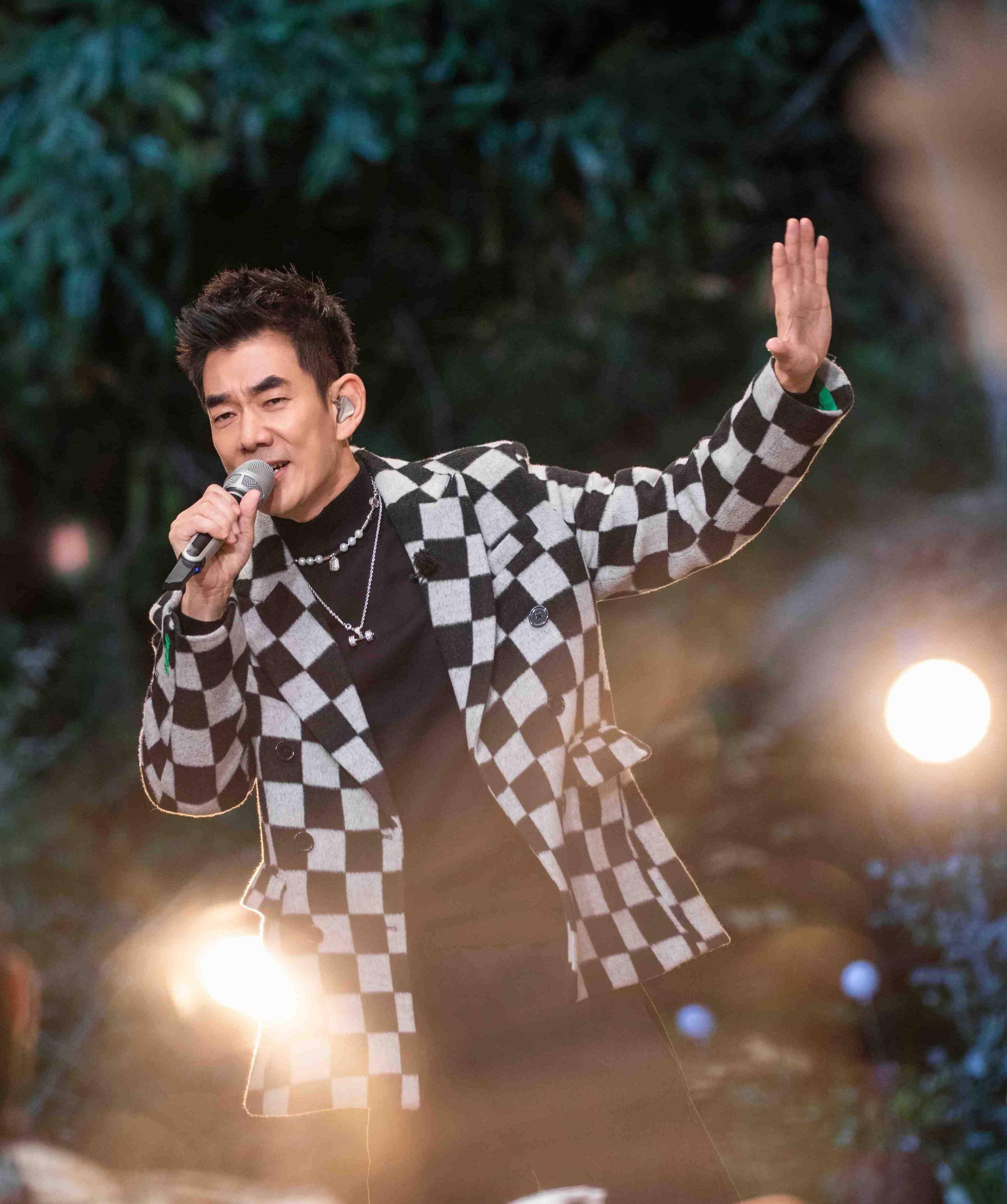 《时光音乐会》迎来新朋友,任贤齐改编演唱凤凰传奇成名曲