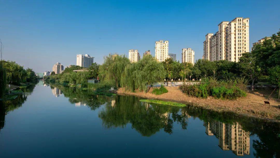 旧貌换新颜,古中迎新生百年引潮河它就是引潮河风光带见证着百姓最