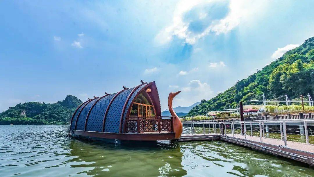 06799=清远·宝晶宫天鹅湖,入住水上船坞/湖畔庭院房车 私家spa池