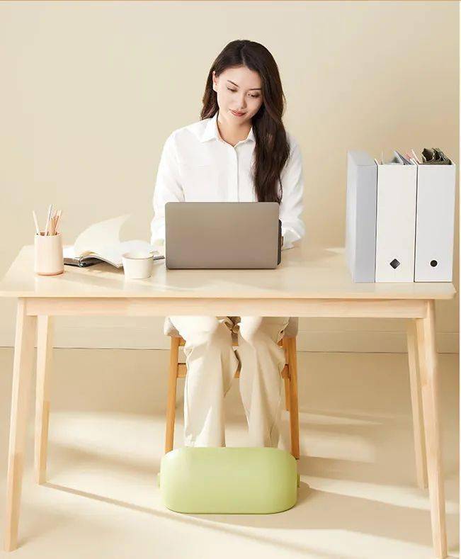 双脚|天冷就脚凉？3秒速热取暖，还可抑菌除味，有了这个暖脚神器，零下温度都不怕！