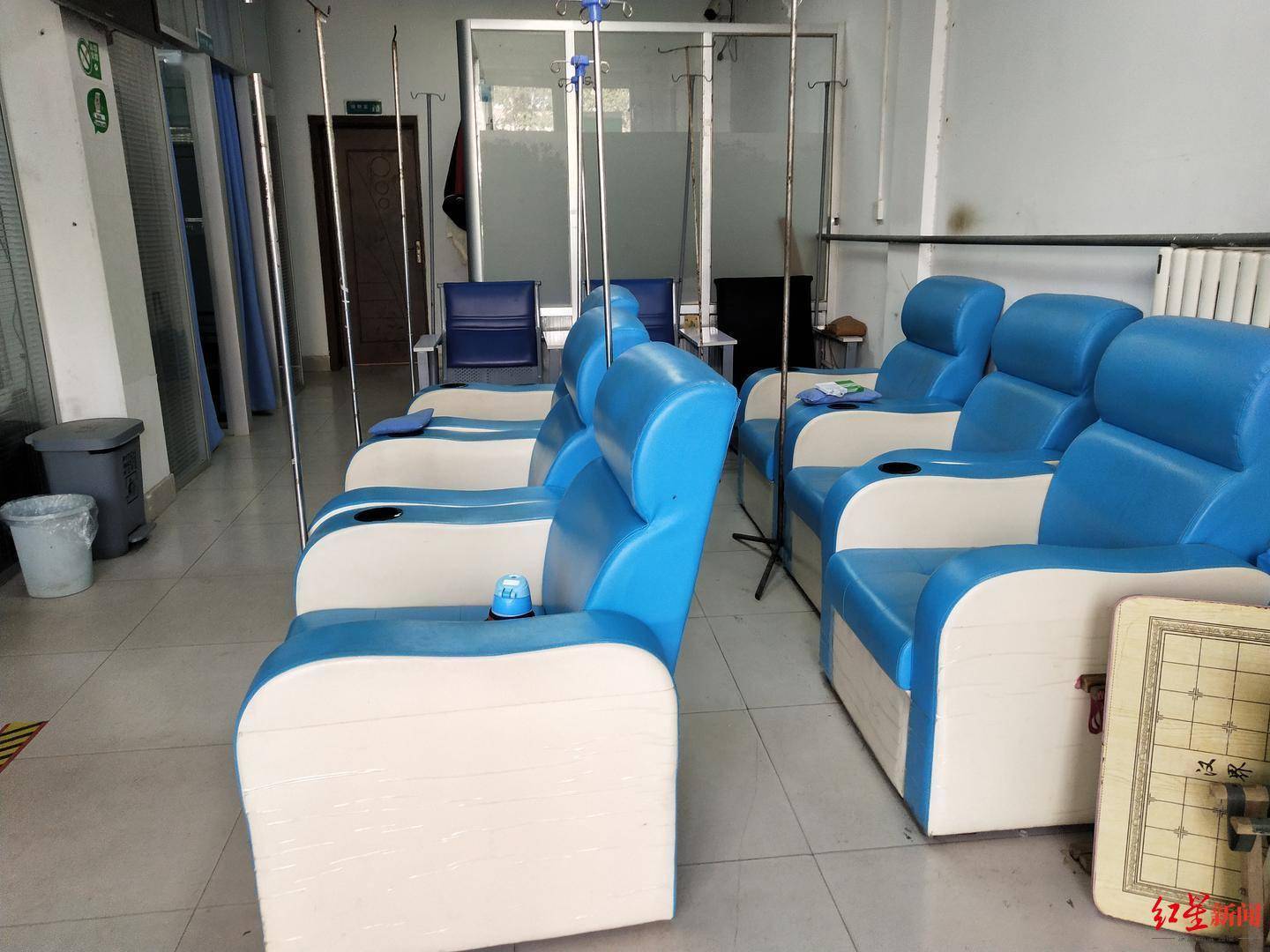 资质|16岁女孩诊所输液过程中休克，质疑医师无执业资质 卫健局：未达到停业程度 已被处罚