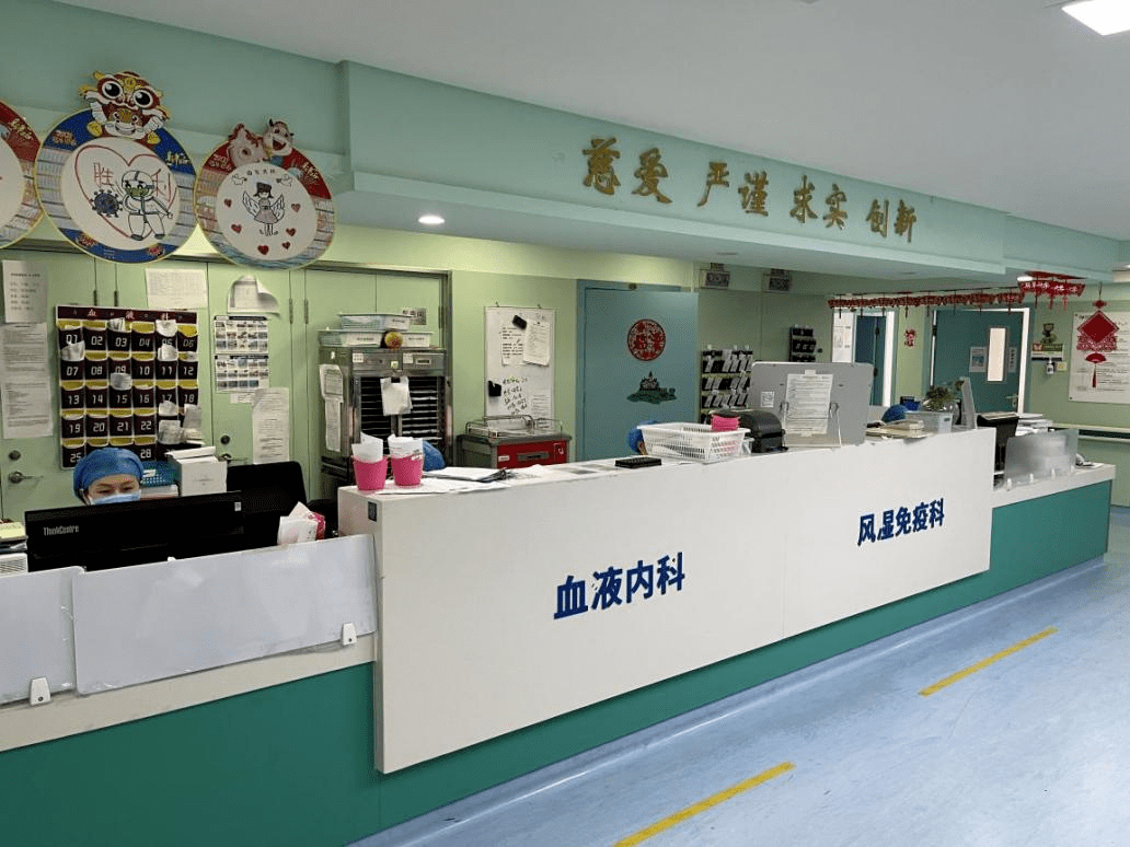 一家人辗转多地四处问诊求医,最终来到了首都儿科研究所附属儿童医院