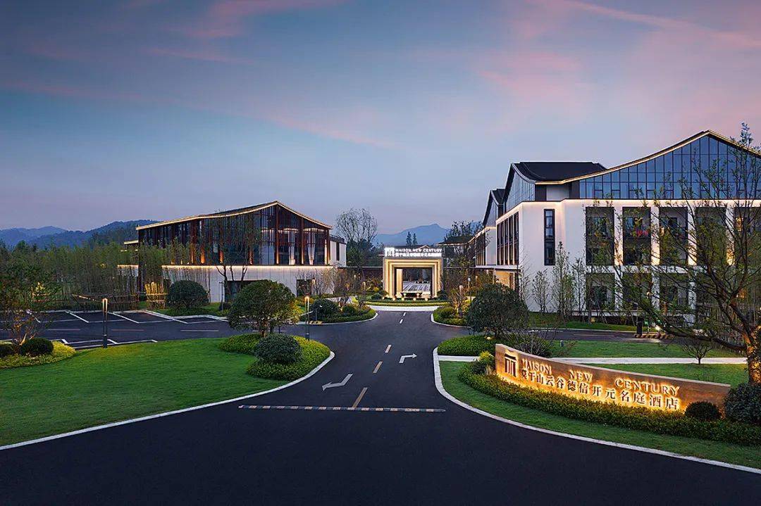 作为开元在莫干山的新秀,云谷德信开元在选址上就尤为独到,想必这也是