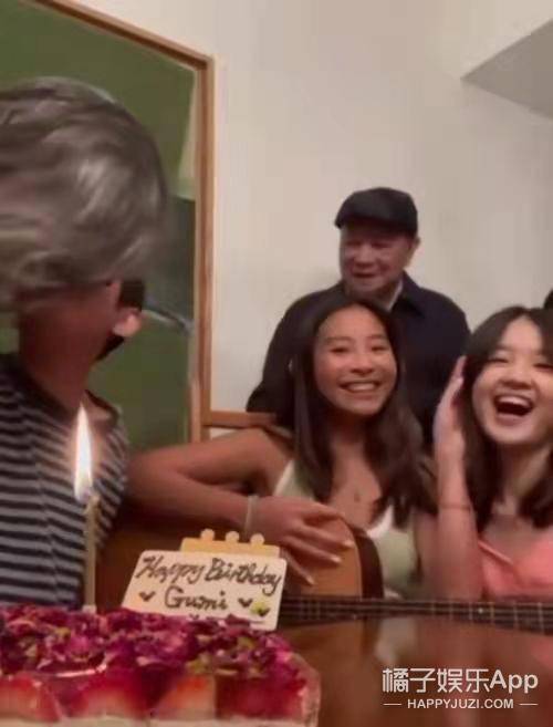 电影|还记得吴君如陈可辛的女儿吗?“小肥鸡”越长越好看了