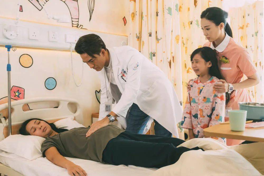 许甘枫|《星空下的仁医》：不要成为一个麻木的人