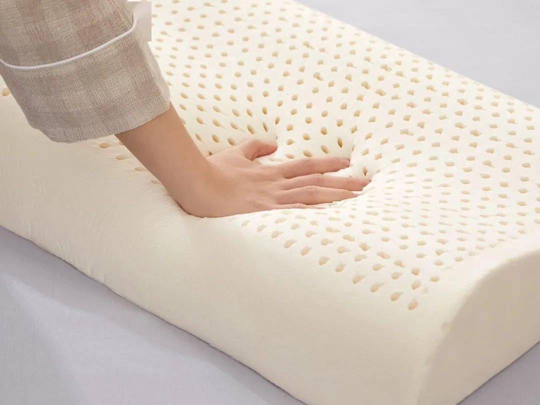 什么放枕头里慢慢中毒(什么放枕头里能导致人失眠) 什么放枕头里慢慢中毒(什么放枕头里能导致人失眠)