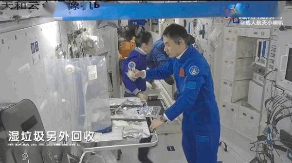 网友|急！饮料、纸巾集体“逃跑”，王亚平这个动作亮了
