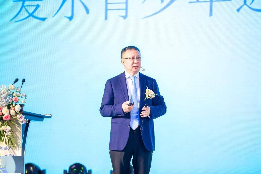 青少年|孩子在家用眼习惯更差，专家呼吁家长要做孩子近视防控守门人