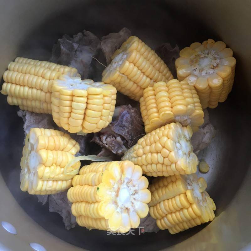 原料|救命！玉米这样做也太好吃了吧！香味扑鼻，出锅就被抢光