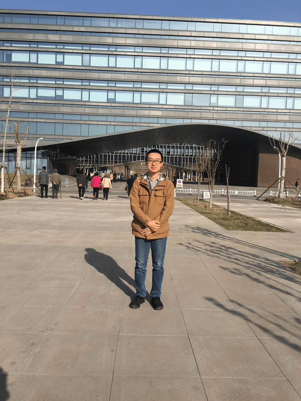 近日,生辉邀请到了天津大学生命科学学院的王汉杰教授,来与我们分享他