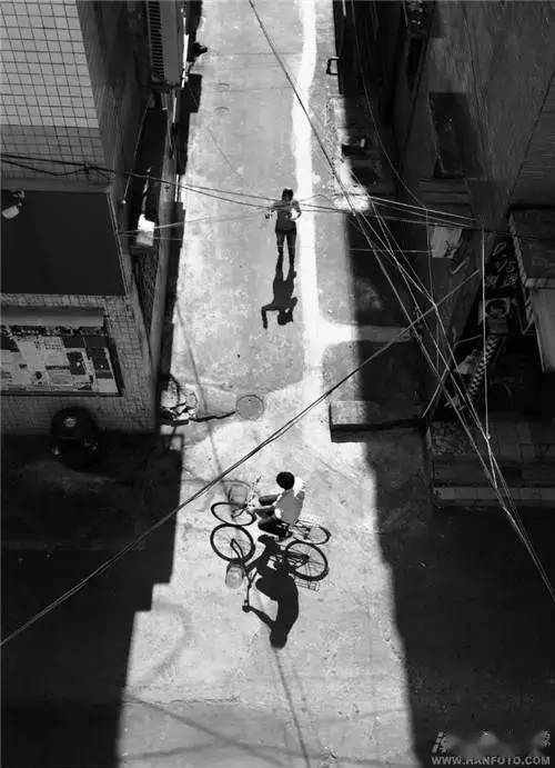 设备要单反何用？手机照样拍出自行车大片！