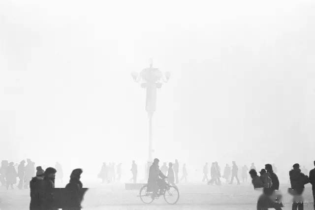 设备要单反何用？手机照样拍出自行车大片！