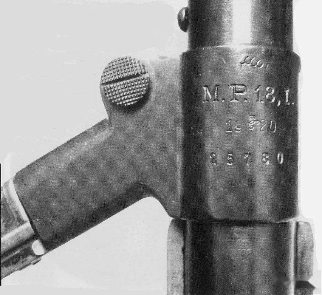 德国冲锋枪MP18图片