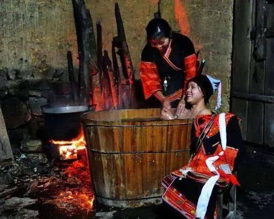 部位|注意：湿气重的人，身上这2个部位会“变大”，再忙也要看看！