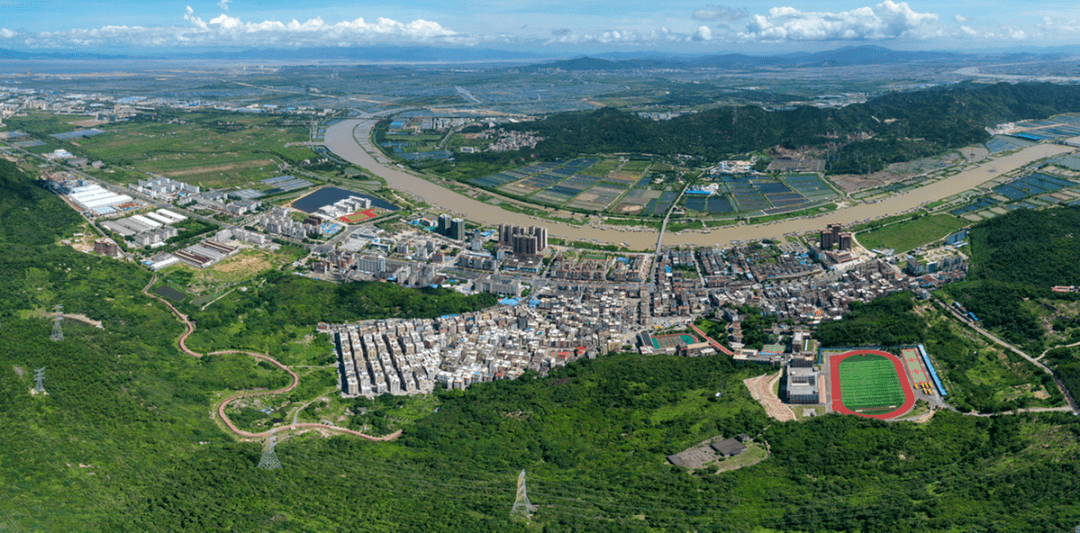 恢复独立运作的起步之年,也是南水镇实行一体化运作的起步之年,与珠海