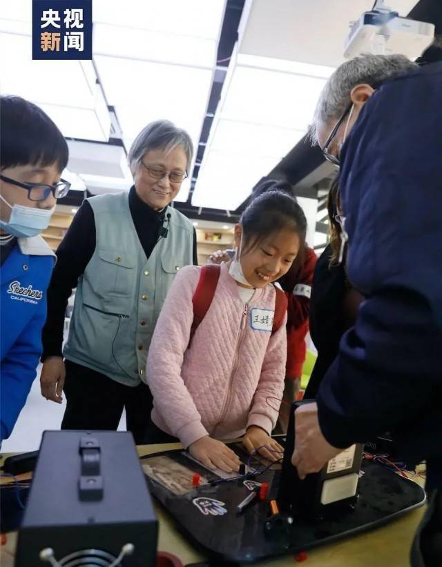 72岁女教授硬核科普，百万网友粉上她！