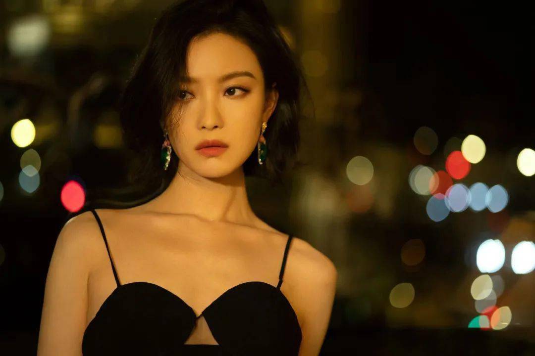 发型看了李庚希周雨彤的长发，我更想剪短头了