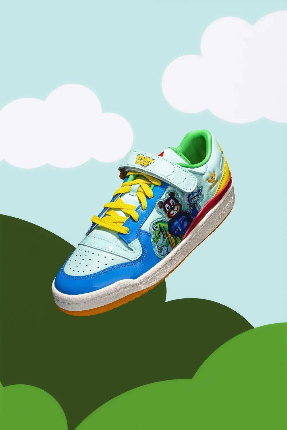 Kerwin 社交牛 X 症专属！今年阿迪最怪联名鞋定价看傻了！网友：上脚不挺帅吗？！