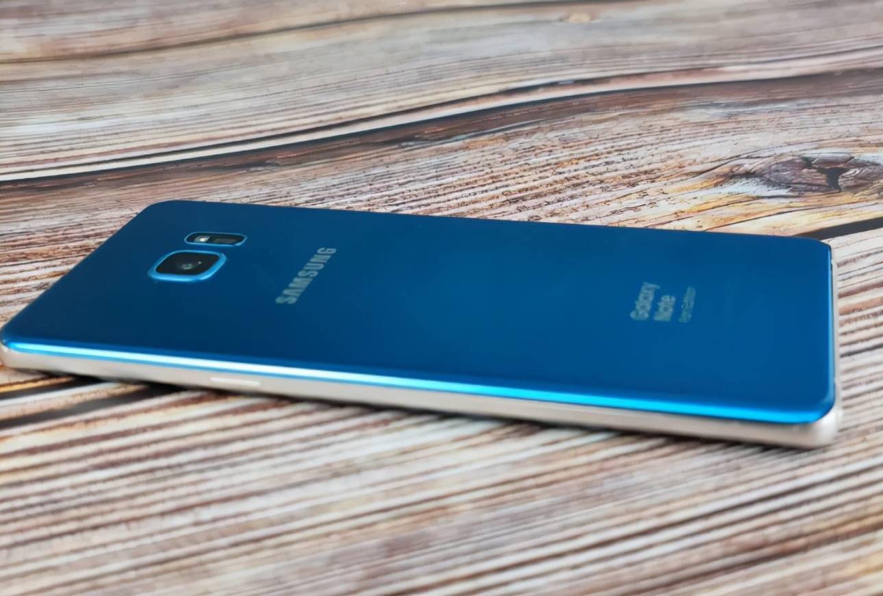 大胆发问:如果当初三星note7没有"炸",会成为一代机皇吗?