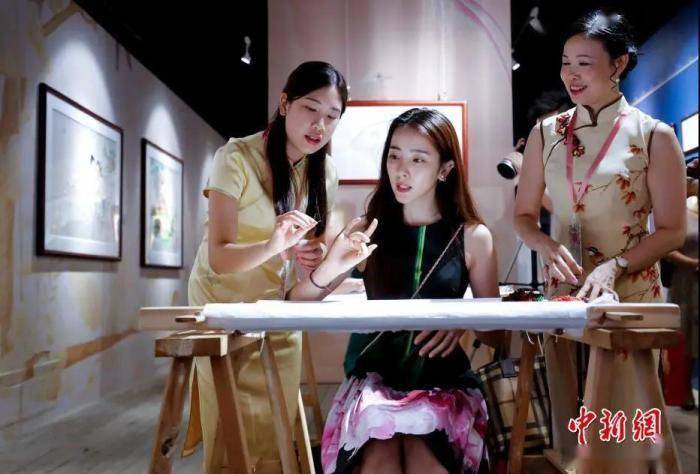 广州|东西问丨白芳：广绣为何被称为“中国给西方的礼物”？