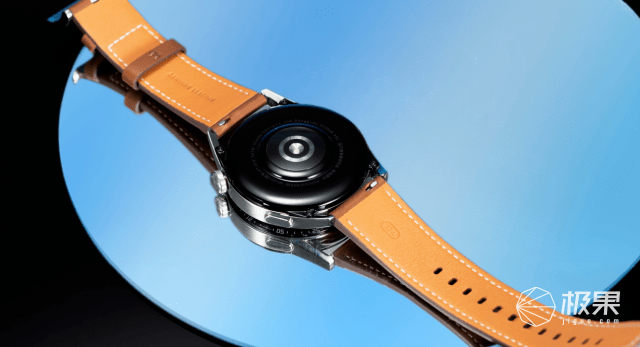 高颜值、高科技、高续航的华为WATCH GT3：一款经典全能手表