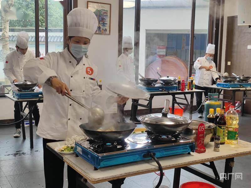 非遗|灶花绘制、鱼羊争鲜、非遗表演…… 第十六届崇明灶花艺术节精彩开幕