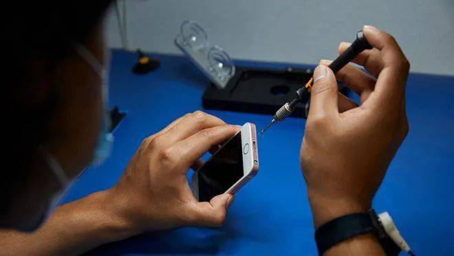 消费者大胜利！苹果解除iPhone维修限制，允许用户自行修理