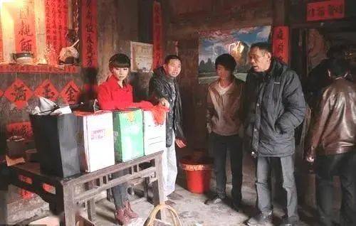农村倒插门婚姻,什么样的男人会选择当上门女婿?_生活