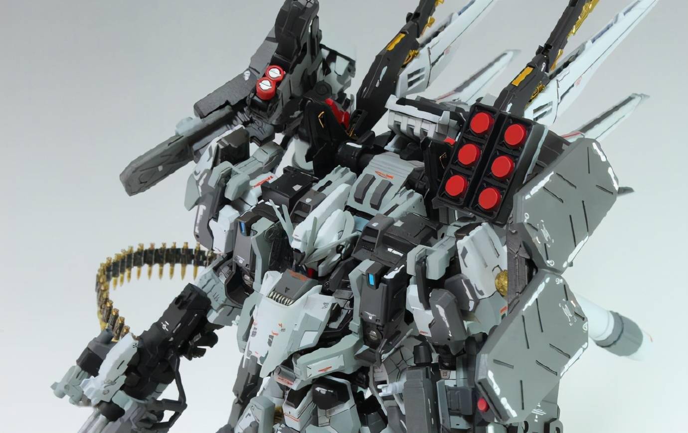 全装备搭载,重装强袭自由高达模型