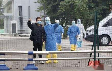 病房|成都本轮疫情首例治愈患者出院