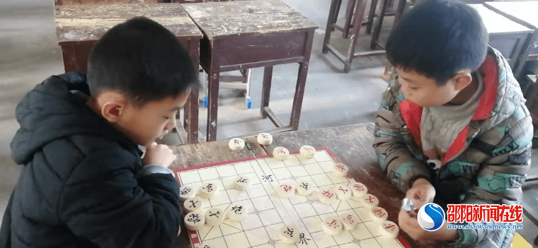 中小学|隆回县荷香桥镇中心校举行中小学学生象棋比赛