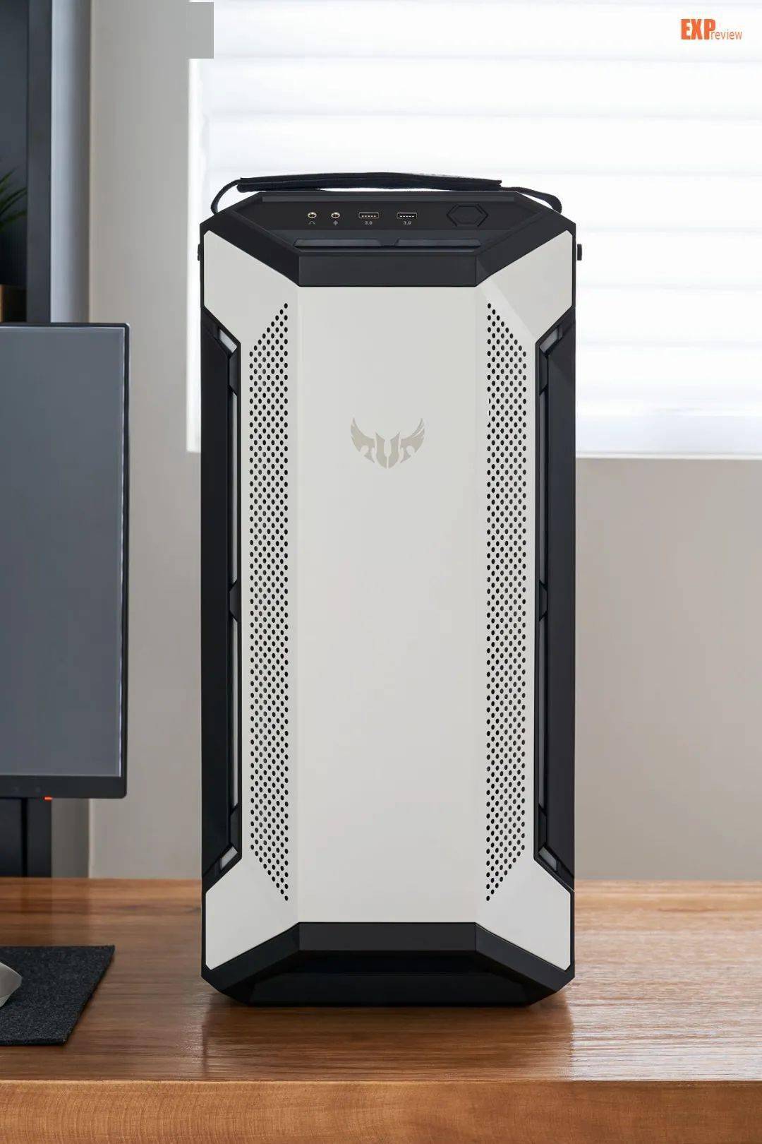华硕tufgaminggt501狙击手机箱评测满载游戏与电竞气息的青春版太阳神