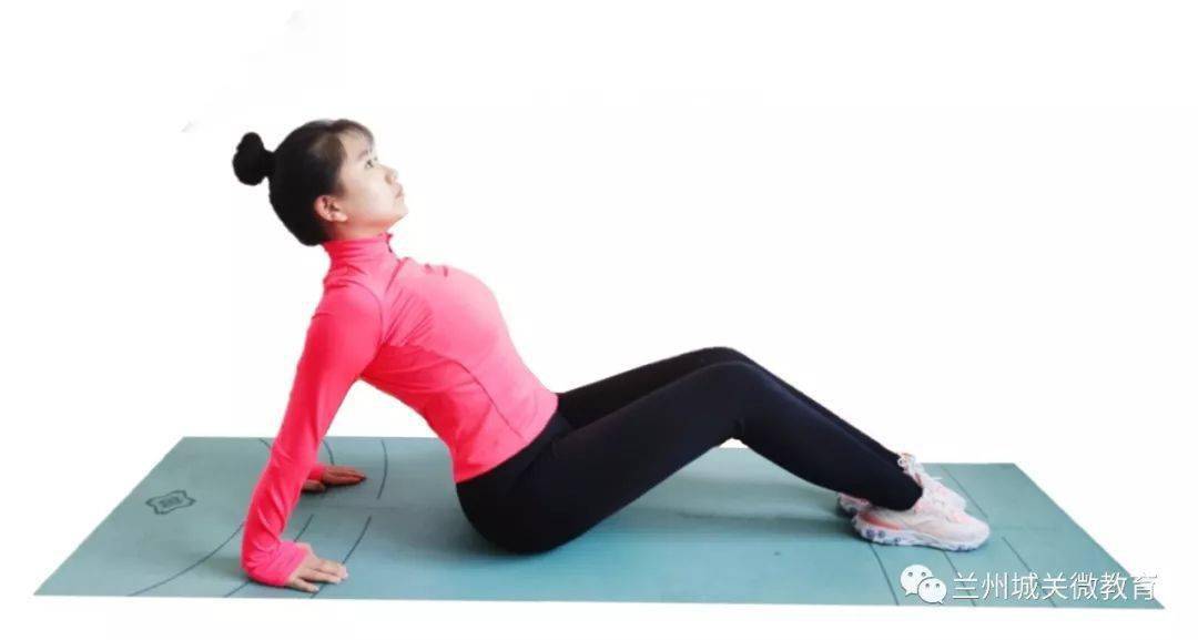 练习二: 弓步侧屈拉伸